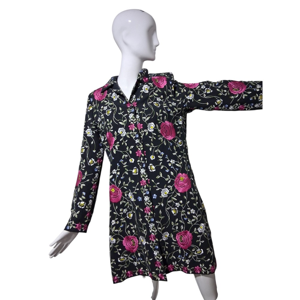 Vintage Sophie Chang 100% Silk Women's size Medium Embroidered Floral Jacket
